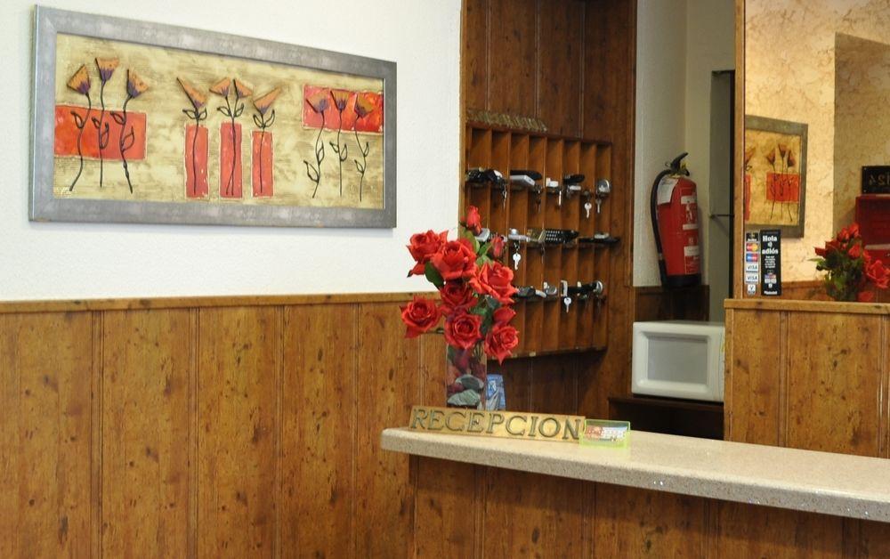 Roma Hotel 2*
